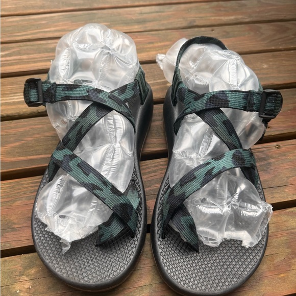 Men’s Z2 Chacos size 10 almost new - Picture 7 of 9